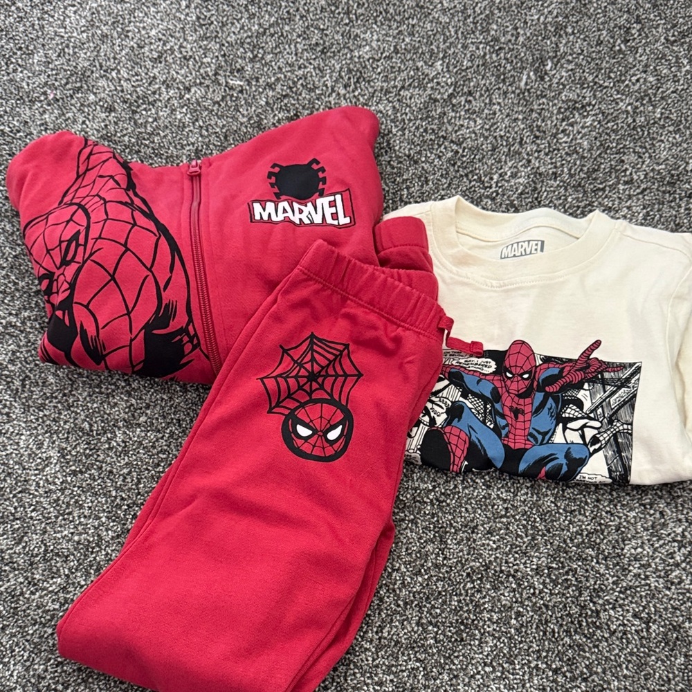 Marvel Red Spider-Man Apparel Set
